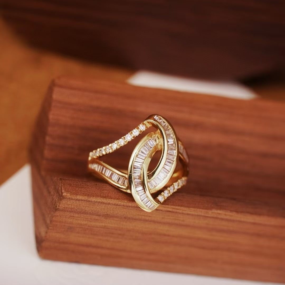 14k Gold 0.9 Ct Natural H Diamond Ring: Ref:230982009 / / gold content:14k gold / / ring size:7. 25us / / / / main gemstone:diamond / / shape:multiply / / carat weight:0. 9ct / / clarity grade:vs-si / / color:h / / treatment:natural / /