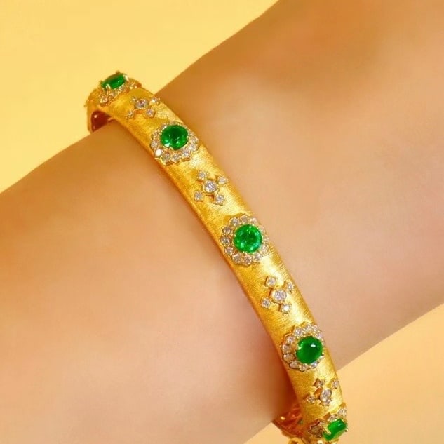 14k Gold 4.57 Ctw Natural Emerald & Diamond Bangle - 3