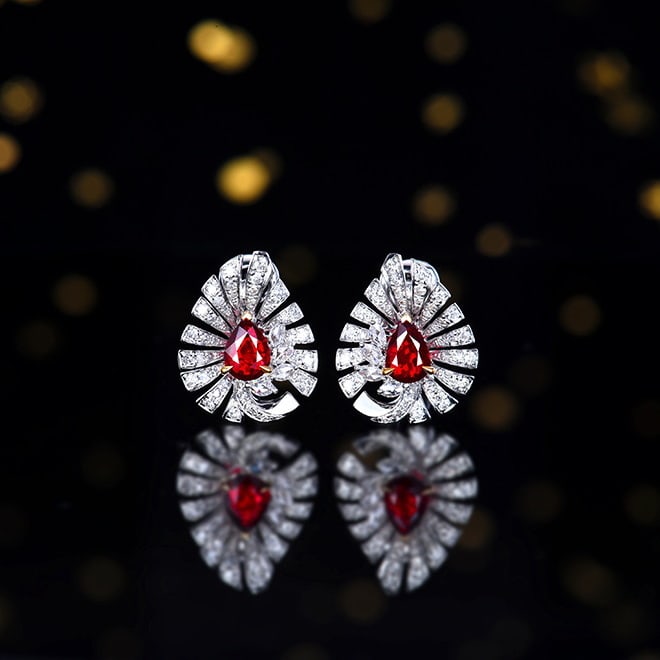 14k Gold 1.54 Ctw Natural Ruby & Diamond Earrings: Ref:230982038 / / gold content:14k gold / / main gemstone:ruby / / shape:pear / / carat weight:0. 98ct / / color:pigeonblood red / / treatment:natural / / / / adjacent gemstone 2 : diamond / / number 