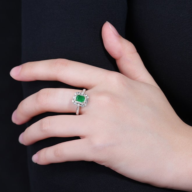 14k Gold 1.08 Ctw Vivid Green Natural Emerald & Diamond Ring - 6