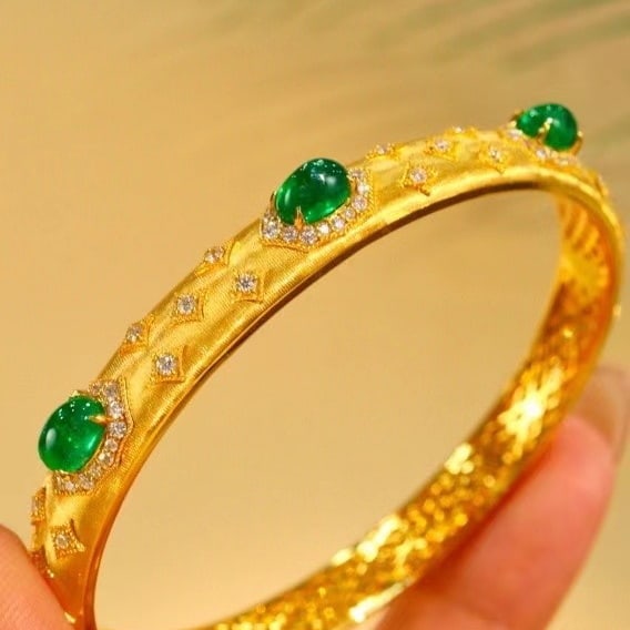 14k Gold 3.02 Ctw Vivid Green Natural Emerald & Diamond Bangle - 4
