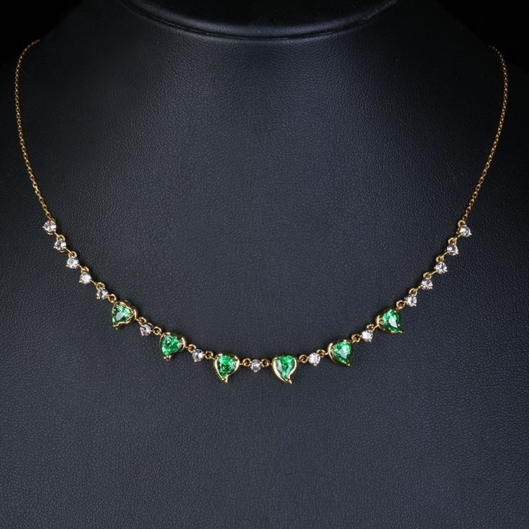 14k Gold 2.57 Ct Natural Tsavorite & Sapphire Necklace: Ref:230982086 / / gold content:14k gold / / main gemstone:tsavorite / / shape:heart / / carat weight:2. 57ct / / color:green / / treatment:natural / / / / adjacent gemstone 2 : sapphire / / number of