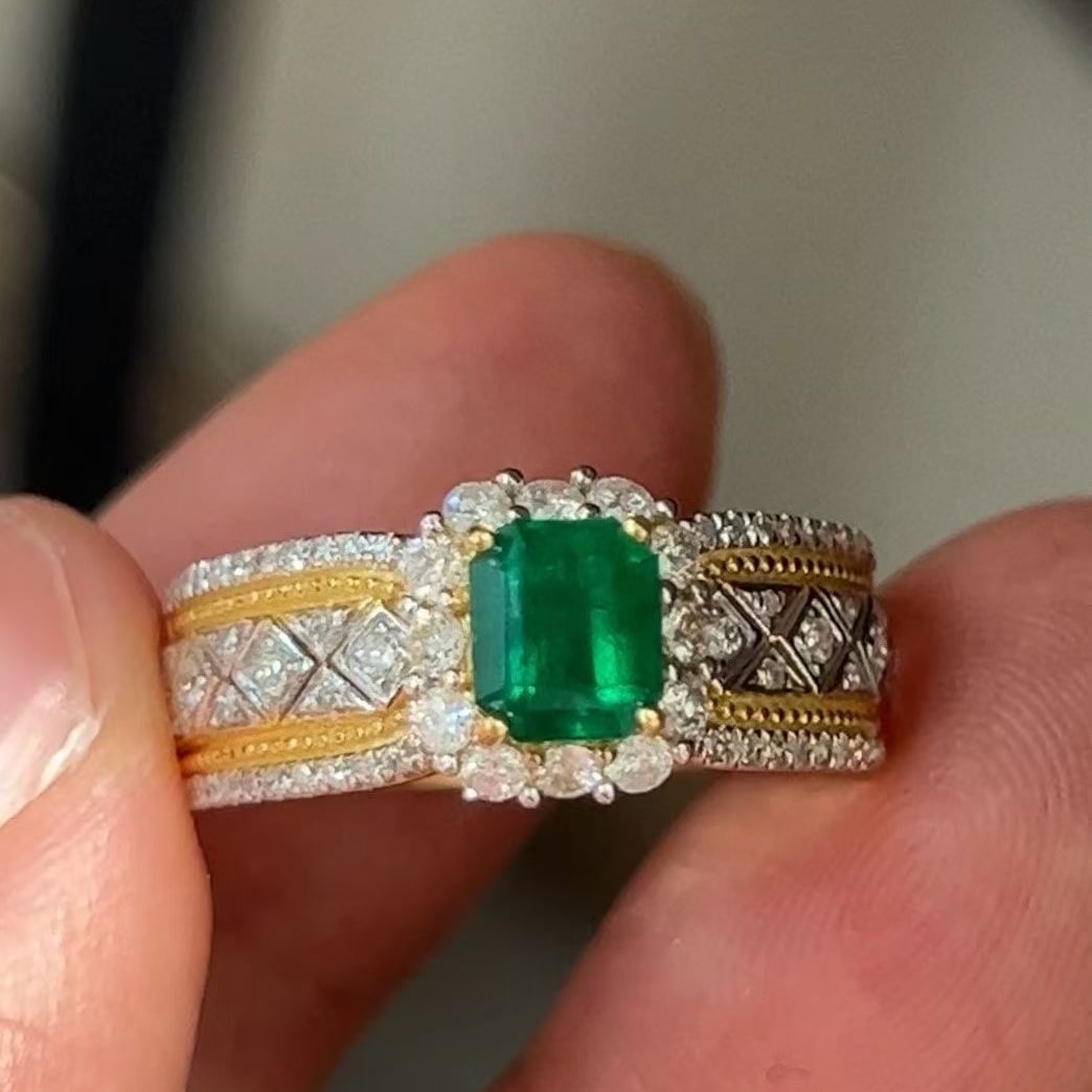 14k Gold 1.28 Ctw Vivid Green Natural Emerald & Diamond Ring: Ref:230982101 / / gold content:14k gold / / ring size:7. 25us / / / / main gemstone:emerald / / shape:octagonal / / carat weight:0. 73ct / / color:vivid green / / treatment:natural / / / / adjacent