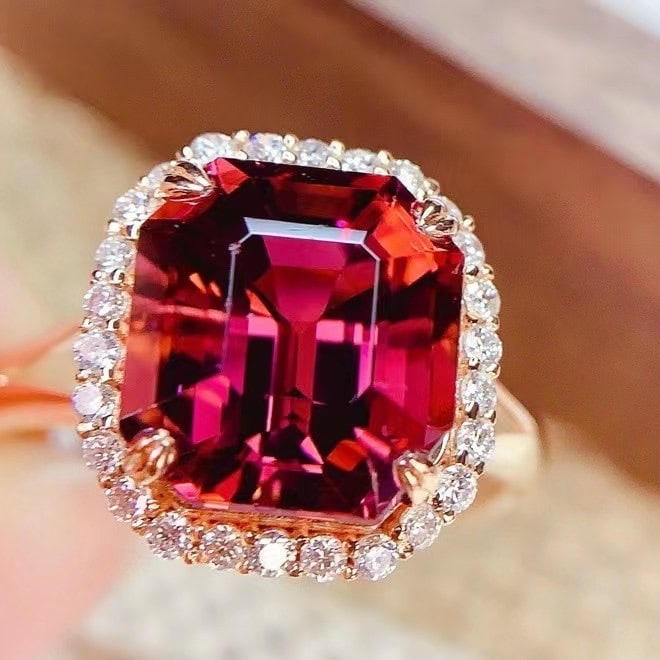 14k Gold 5.38 Ct Natural Tourmaline & Diamond Ring: Ref:230982115 / / gold content:14k gold / / ring size:7. 25us / / / / main gemstone:tourmaline / / shape:octagonal / / carat weight:5. 38ct / / color:red / / treatment:natural / / / / adjacent