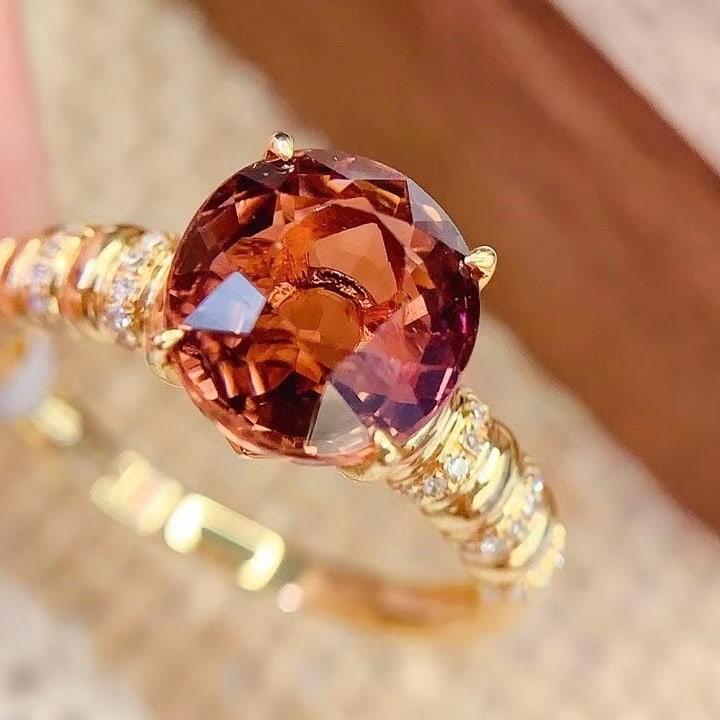 14k Gold 3.35 Ct Natural Tourmaline & Diamond Ring: Ref:230982116 / / gold content:14k gold / / ring size:7. 25us / / / / main gemstone:tourmaline / / shape:oval / / carat weight:3. 35ct / / color:red / / treatment:natural / / / / adjacent gemstone 2