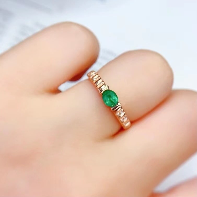 14k Gold 0.4 Ct Vivid Green Natural Emerald & Diamond Ring - 4