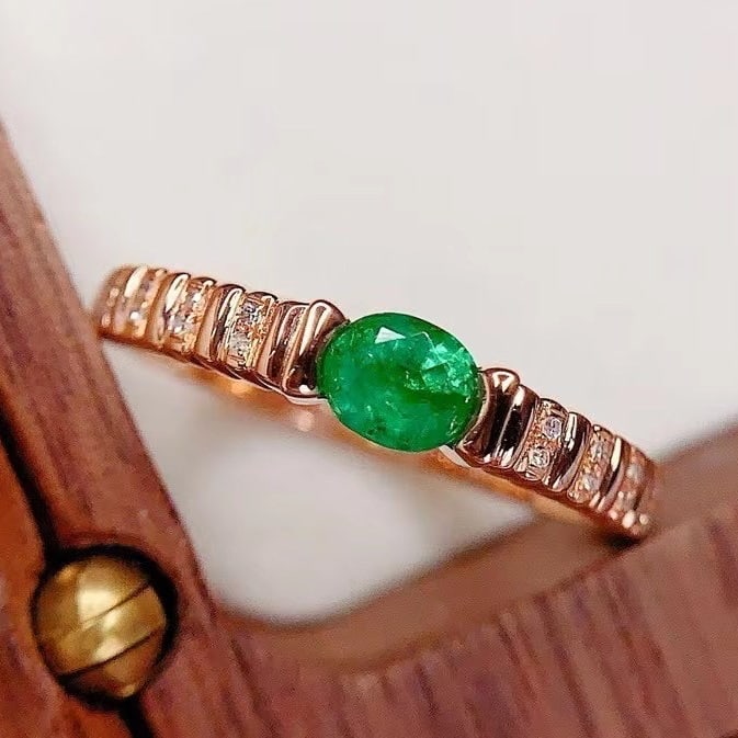 14k Gold 0.4 Ct Vivid Green Natural Emerald & Diamond Ring - 6
