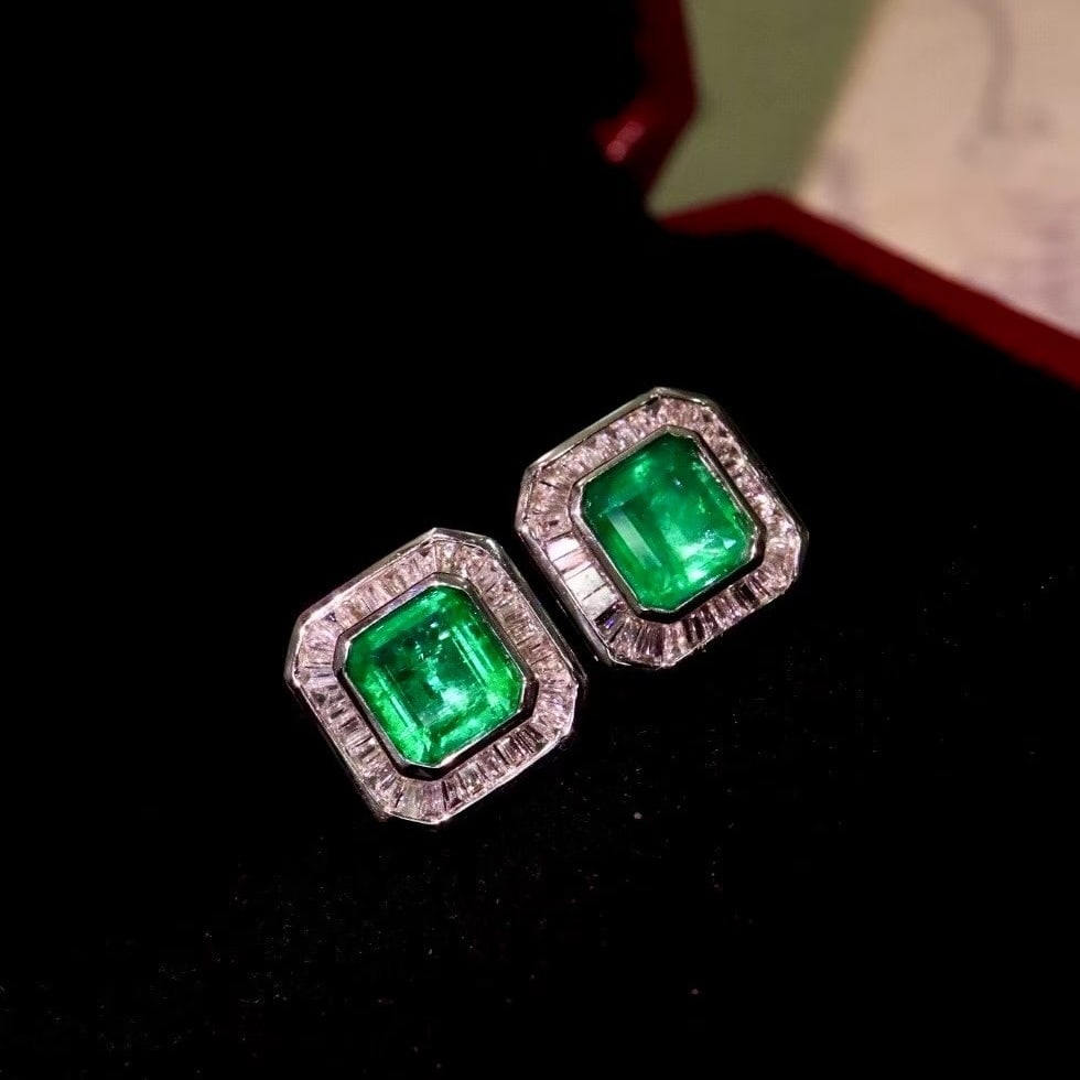 14k Gold 1.65 Ctw Vivid Green Natural Emerald & Diamond Earrings - 3