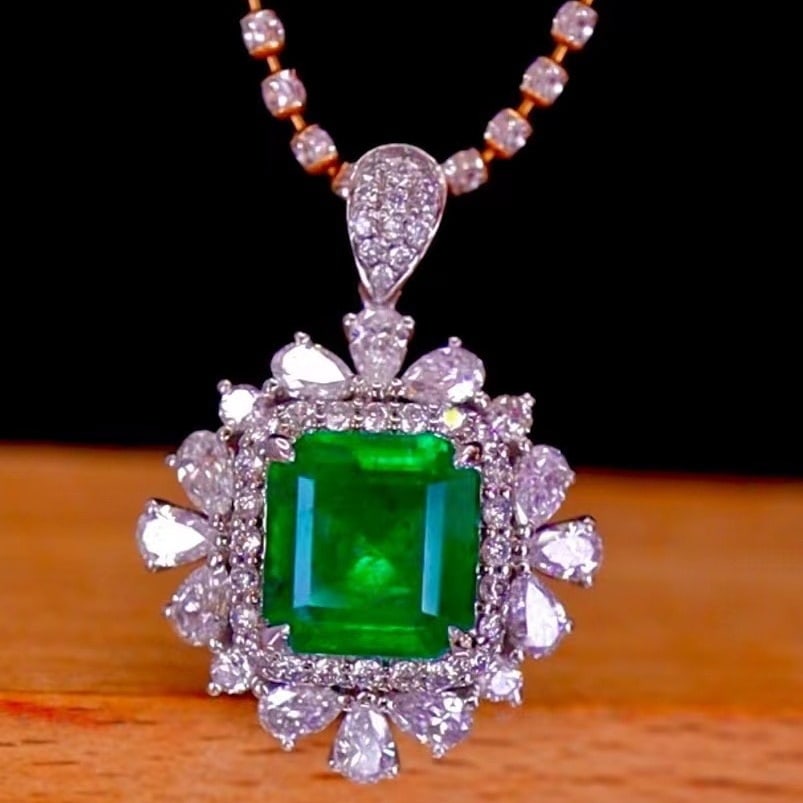 14k Gold 2.91 Ctw Vivid Green Natural Emerald & Diamond Pendant( Without Chain ) - 3