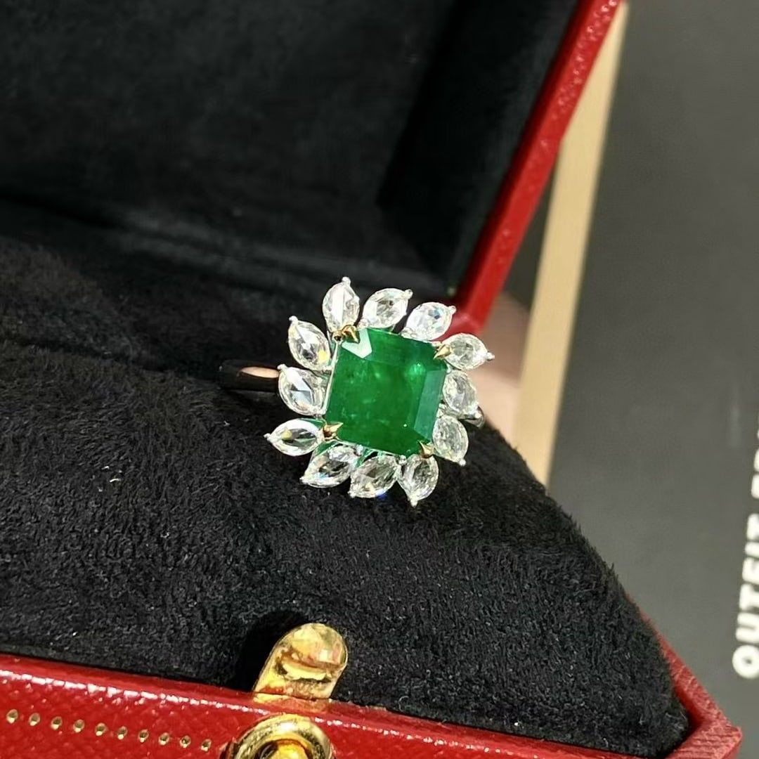 14k Gold 2.69 Ctw Vivid Green Natural Emerald & Diamond Ring - 2