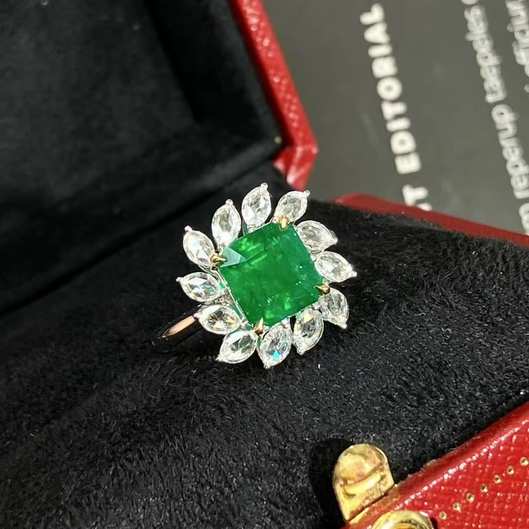 14k Gold 2.69 Ctw Vivid Green Natural Emerald & Diamond Ring - 3
