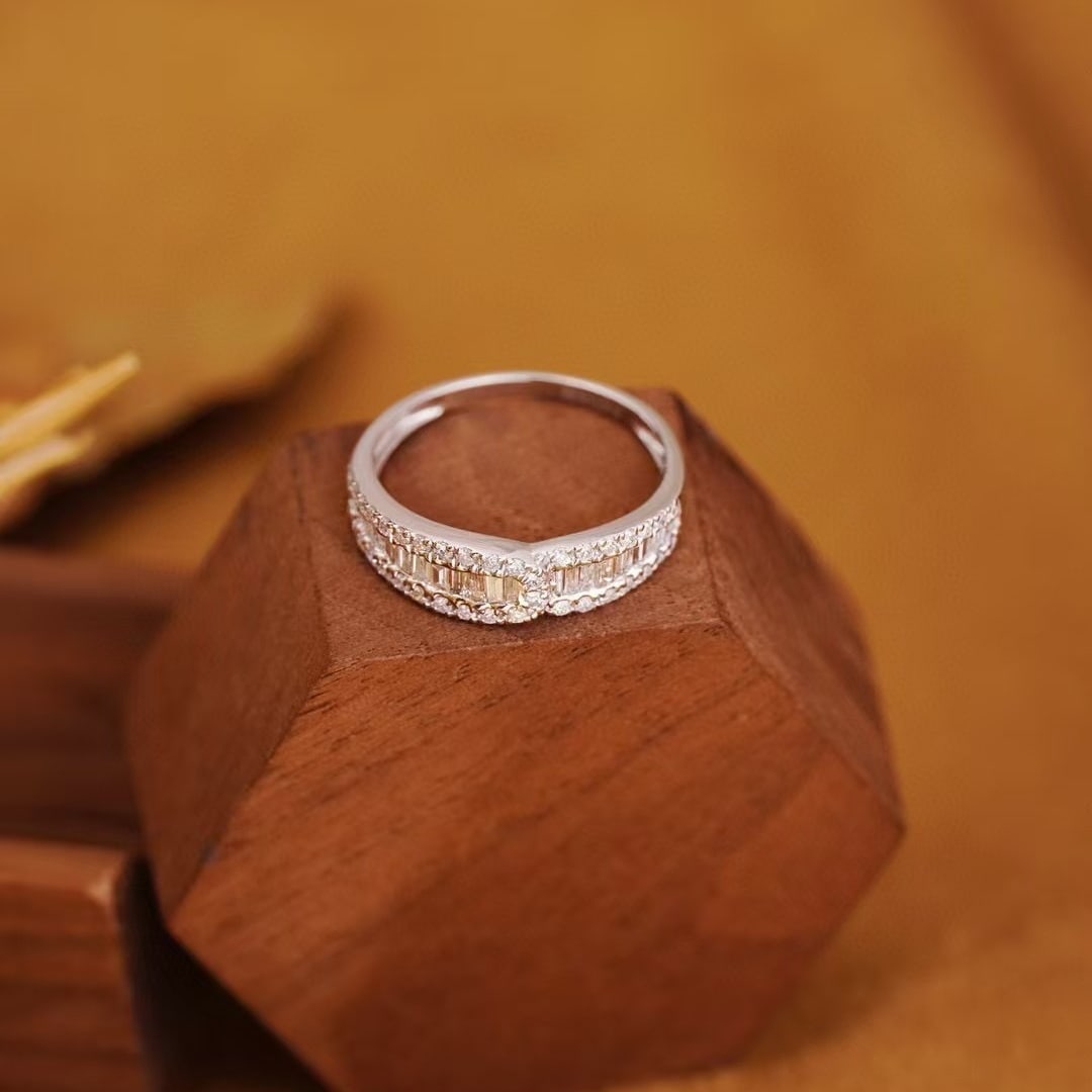 14k Gold 0.68 Ct Natural H Diamond Ring - 5
