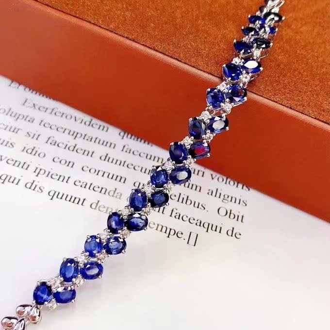 14k Gold 8.02 Ct Natural Sapphire & Diamond Bracelet: Ref:230982195 / / gold content:14k gold / / main gemstone:sapphire / / shape:oval / / carat weight:8. 02ct / / color:blue / / treatment:natural / / / / adjacent gemstone 2 : diamond / / number of
