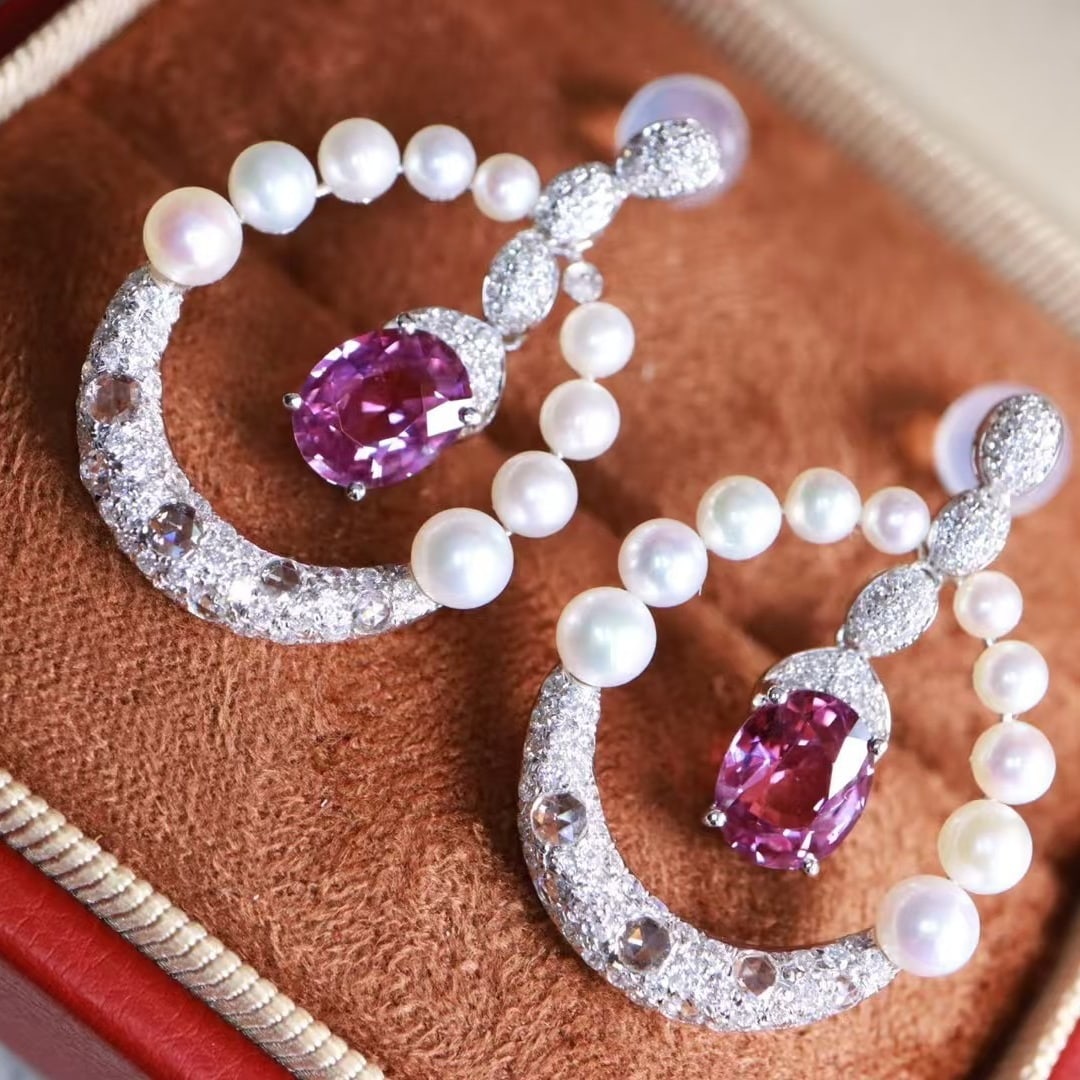 14k Gold 2.95 Ctw Natural Sapphire & Diamond Earrings: Ref:230982197 / / gold content:14k gold / / main gemstone:sapphire / / shape:oval / / carat weight:2. 26ct / / color:pink / / treatment:natural / / / / adjacent gemstone 2 : diamond / / shape:round /