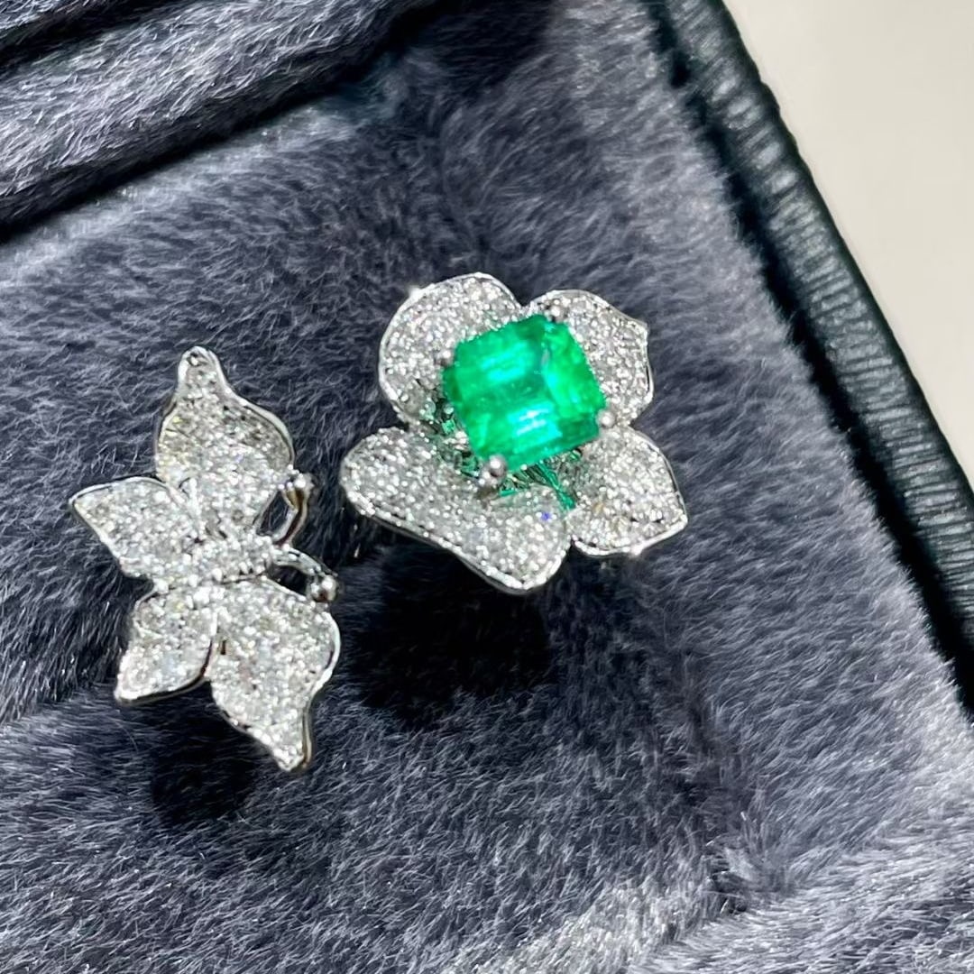 14k Gold 0.52 Ct Natural Emerald & Diamond Ring: Ref:230982200 / / gold content:14k gold / / ring size:7. 25us / / / / main gemstone:emerald / / shape:octagonal / / carat weight:0. 52ct / / color:green / / treatment:natural / / / / adjacent