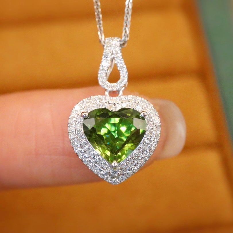 14k Gold 1.70 Ctw Natural Sapphire & Diamond Pendant( Without Chain ): Ref:230982229 / / gold content:14k gold / / main gemstone:sapphire / / shape:heart / / carat weight:1. 46ct / / color:green / / treatment:natural / / / / adjacent gemstone 2 : diamond / / number of