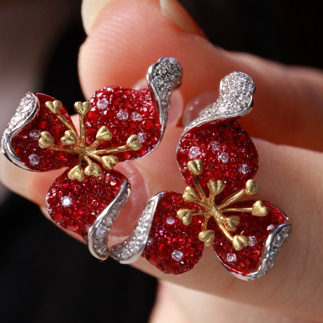 14k Gold 1.57 Ctw Natural Ruby & Diamond Earrings: Ref:230982231 / / gold content:14k gold / / main gemstone:ruby / / shape:round / / carat weight:1. 11ct / / color:pigeonblood red / / treatment:natural / / cut grade:g / / / / adjacent gemstone 2 :