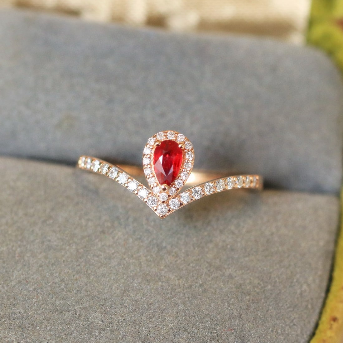 14k Gold 0.52 Ctw Natural Ruby & Diamond Ring - 2