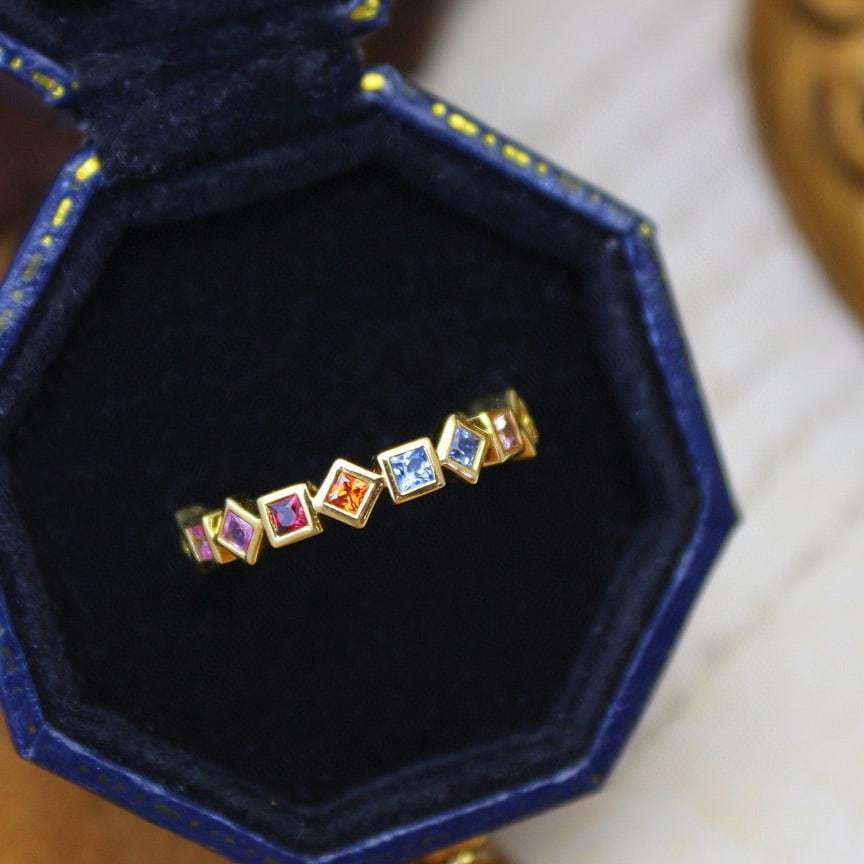 14k Gold 1.1 Ct Natural Sapphire Ring: Ref:230982246 / / gold content:14k gold / / ring size:7. 25us / / / / main gemstone:sapphire / / shape:princess / / carat weight:1. 1ct / / color:color / / treatment:natural / / Condition: New High