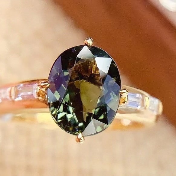 14k Gold 2.7 Ct Natural Tourmaline & Sapphire Ring: Ref:230982263 / / gold content:14k gold / / ring size:7. 25us / / / / main gemstone:tourmaline / / shape:oval / / carat weight:2. 7ct / / color:green / / treatment:natural / / / / adjacent gemstone 2