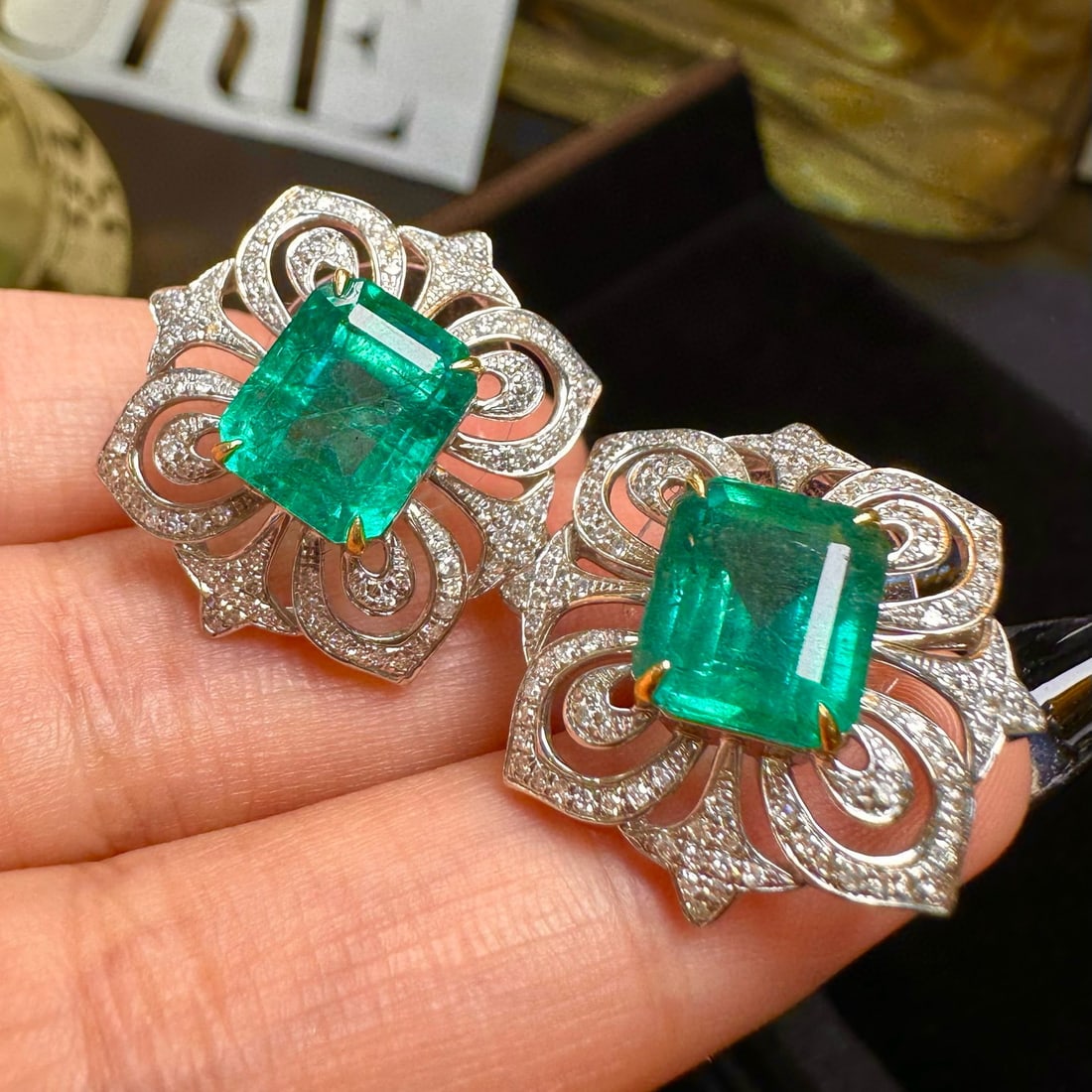 14k Gold 7.35 Ct Natural Emerald & Diamond Earrings - 3