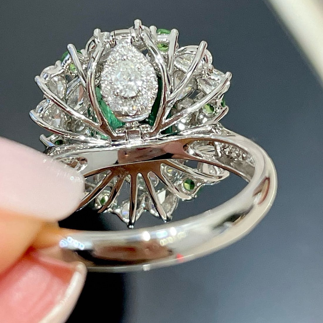 14k Gold 4.35 Ctw Vivid Green Natural Emerald & Diamond Ring/pendant( Without Chain ) - 5