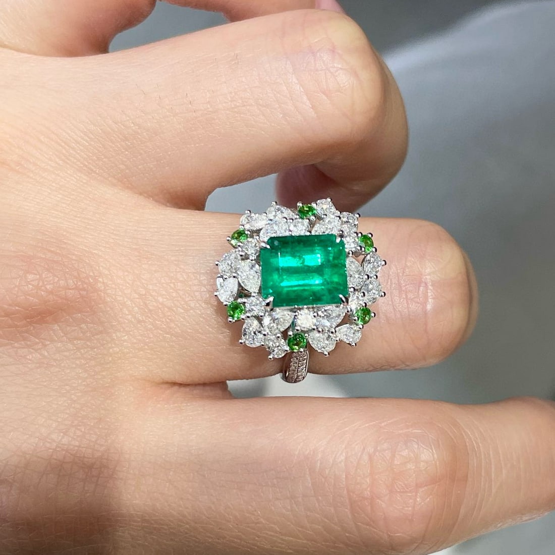 14k Gold 4.35 Ctw Vivid Green Natural Emerald & Diamond Ring/pendant( Without Chain ) - 6