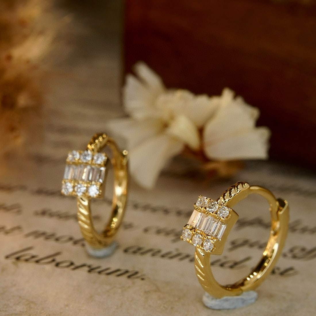 14k Gold 0.19 Ct Natural H Diamond Earrings - 5