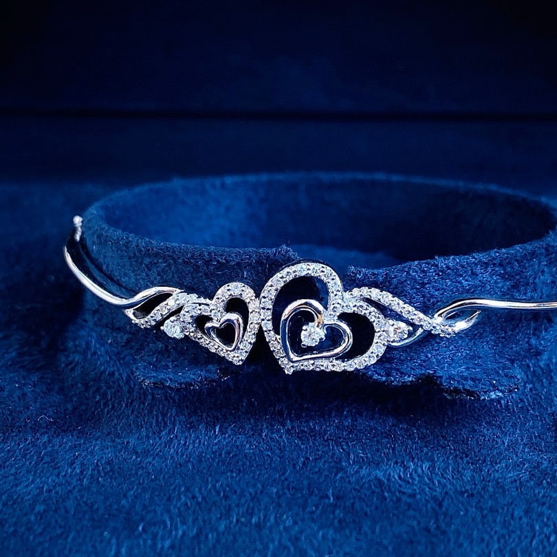 14k Gold 0.50 Ct Natural H Diamond Bangle: Ref:230982285 / / gold content:14k gold / / main gemstone:diamond / / shape:round / / carat weight:0. 50ct / / clarity grade:vs-si / / color:h / / treatment:natural / / cut grade:g / / Low Estimate: