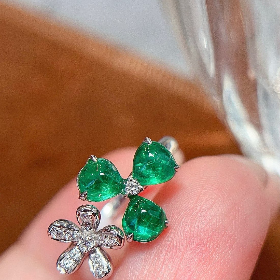 14k Gold 1.5 Ct Natural Emerald & Diamond Ring - 2
