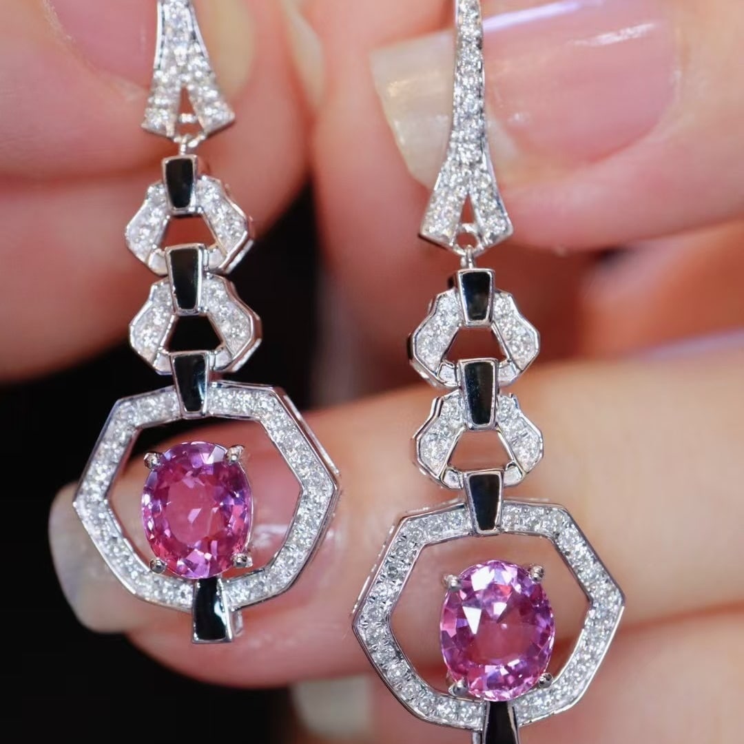 14k Gold 2.39 Ctw Natural Sapphire & Diamond Earrings: Ref:230982291 / / gold content:14k gold / / main gemstone:sapphire / / shape:oval / / carat weight:2. 03ct / / color:pink / / treatment:natural / / / / adjacent gemstone 2 : diamond / / shape:round / 