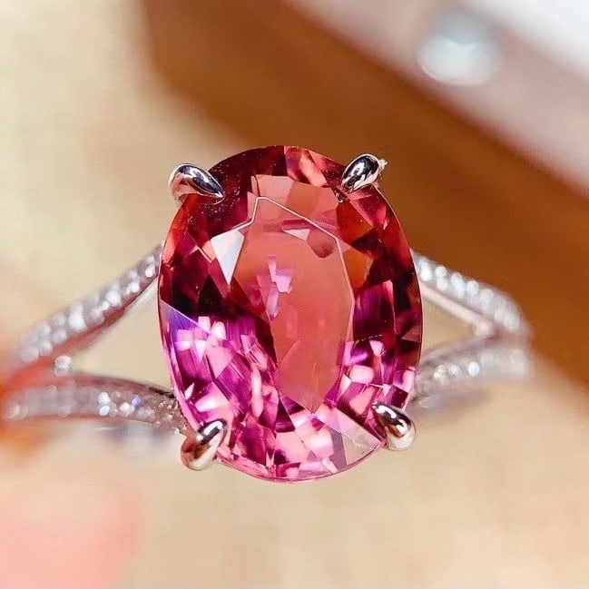 14k Gold 2.8 Ct Natural Tourmaline & Diamond Ring: Ref:230982306 / / gold content:14k gold / / ring size:7. 25us / / / / main gemstone:tourmaline / / shape:oval / / carat weight:2. 8ct / / color:red / / treatment:natural / / / / adjacent gemstone 2 :