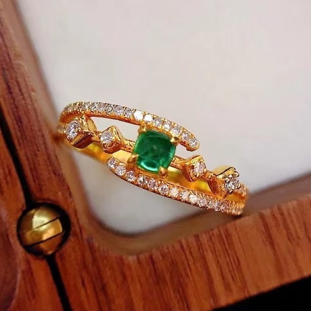 14k Gold 0.35 Ct Natural Emerald & Diamond Ring: Ref:230982311 / / gold content:14k gold / / ring size:7. 25us / / / / main gemstone:emerald / / shape:suger-loaf / / carat weight:0. 35ct / / color:green / / treatment:natural / / / / adjacent