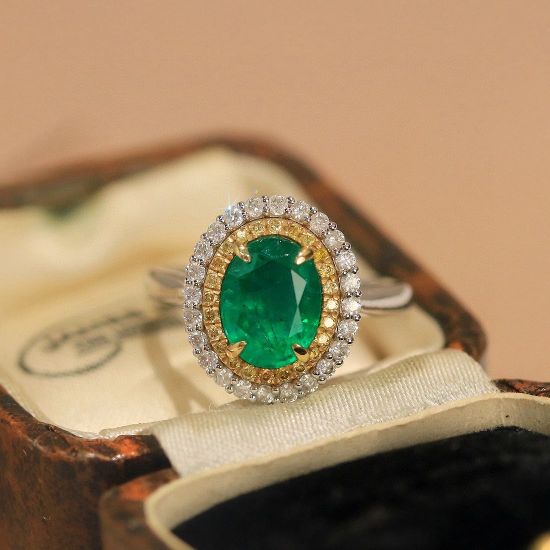 14k Gold 1.95 Ct Vivid Green Natural Emerald & Diamond Ring - 3