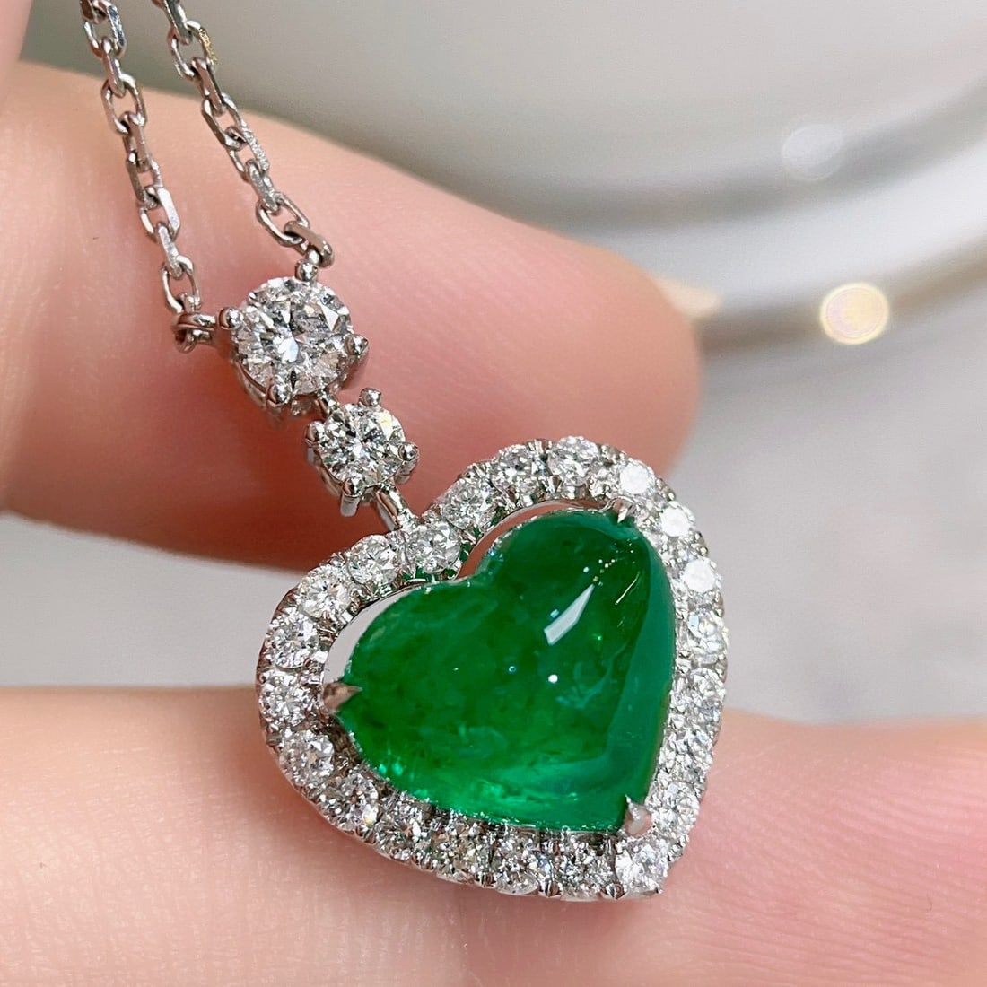 14k Gold 4.77 Ctw Vivid Green Natural Emerald & Diamond Necklace - 5