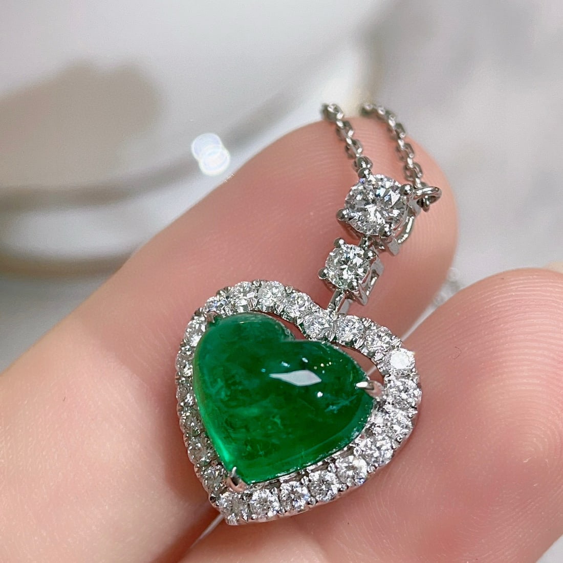 14k Gold 4.77 Ctw Vivid Green Natural Emerald & Diamond Necklace - 7