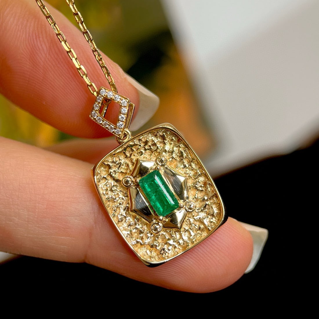 14k Gold 0.36 Ctw Vivid Green Natural Emerald & Diamond Pendant( Without Chain ) - 3