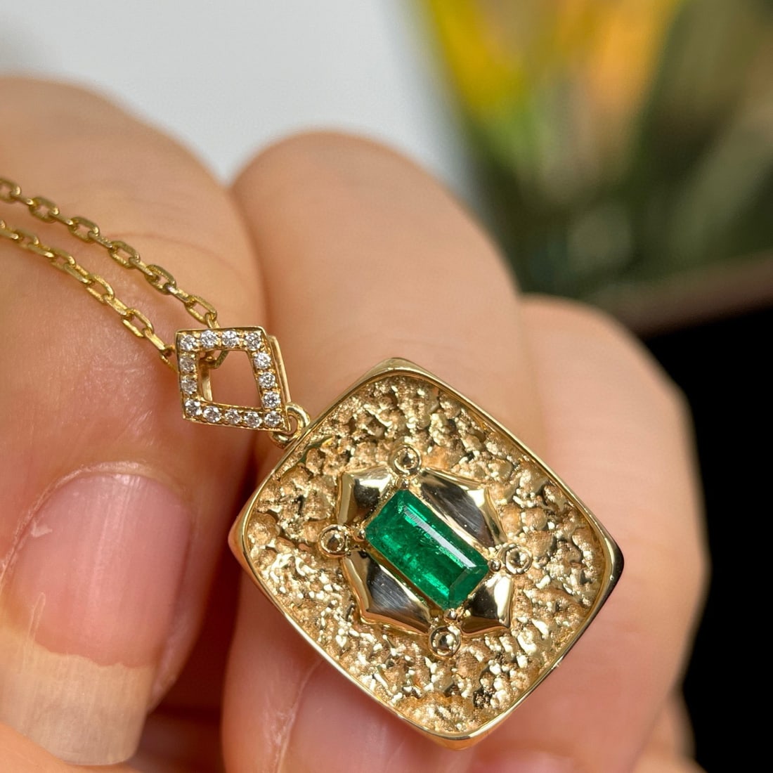 14k Gold 0.36 Ctw Vivid Green Natural Emerald & Diamond Pendant( Without Chain ) - 4