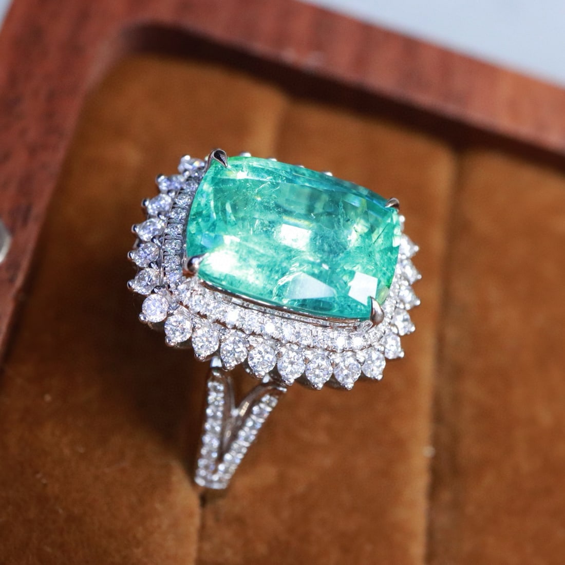 14k Gold 4.07 Ctw Natural Paraiba Tourmaline & Diamond Ring - 4
