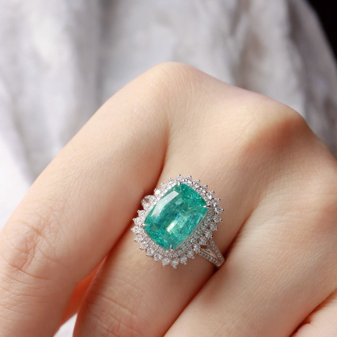 14k Gold 4.07 Ctw Natural Paraiba Tourmaline & Diamond Ring - 5