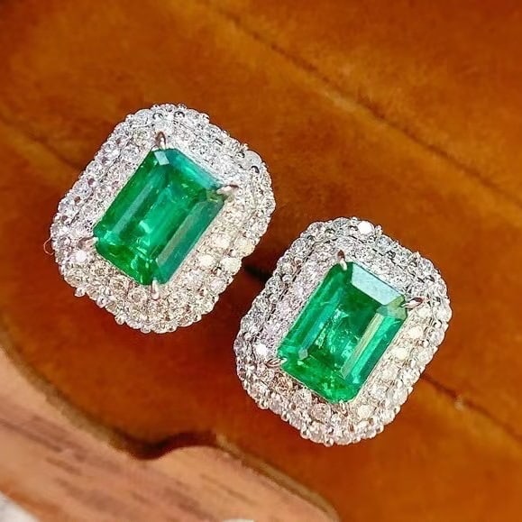 14k Gold 2.15 Ct Vivid Green Natural Emerald & Diamond Earrings - 4