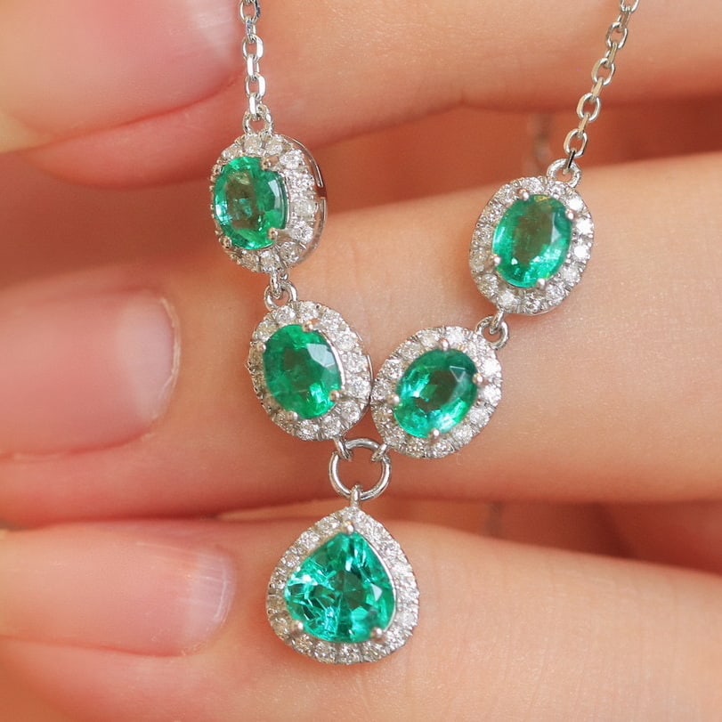 14k Gold 1.56 Ctw Natural Emerald & Diamond Necklace - 5