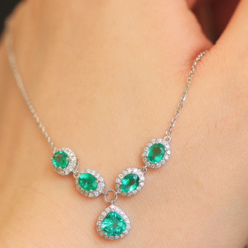 14k Gold 1.56 Ctw Natural Emerald & Diamond Necklace - 6