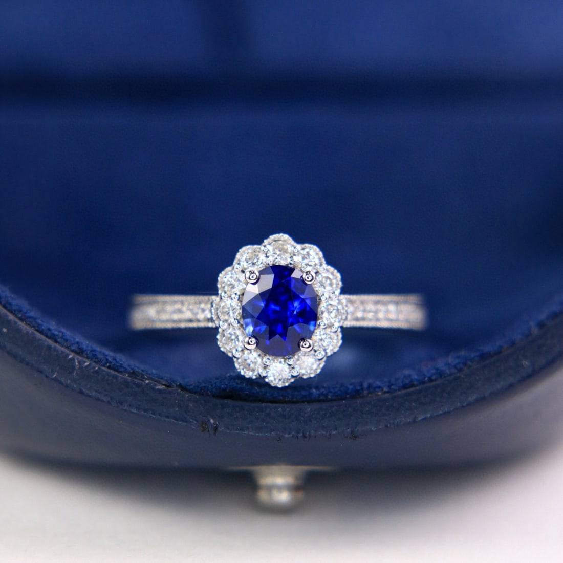 14k Gold 1.39 Ctw Natural Sapphire & Diamond Ring: Ref:230982344 / / gold content:14k gold / / ring size:7. 25us / / / / main gemstone:sapphire / / shape:oval / / carat weight:1. 06ct / / color:royal blue / / treatment:natural / / / / adjacent
