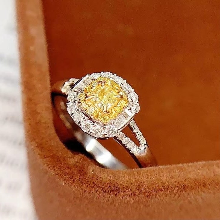 14k Gold 0.26 Ct Natural Yellow Diamond & Diamond Ring - 2
