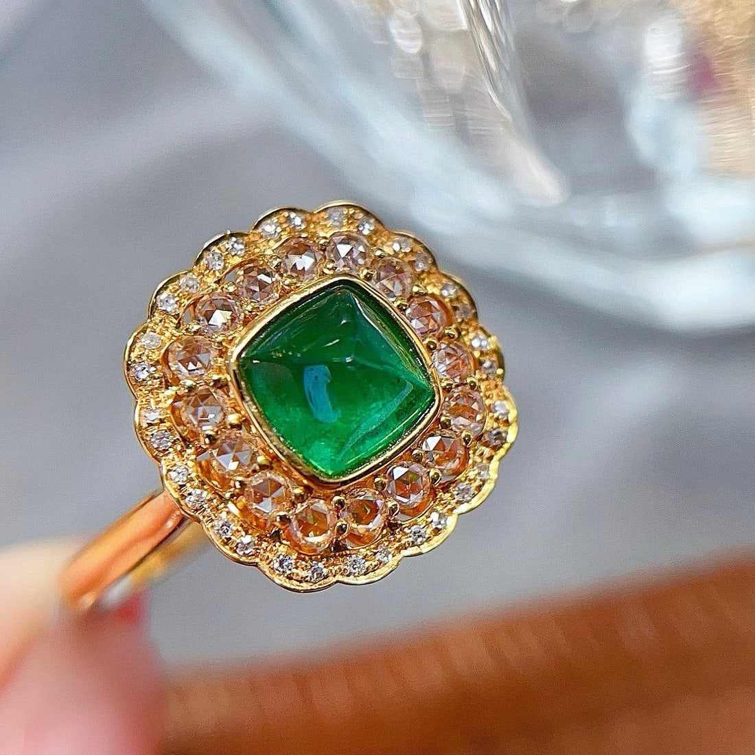14k Gold 1 Ct Vivid Green Natural Emerald & Diamond & Sapphire Ring - 2