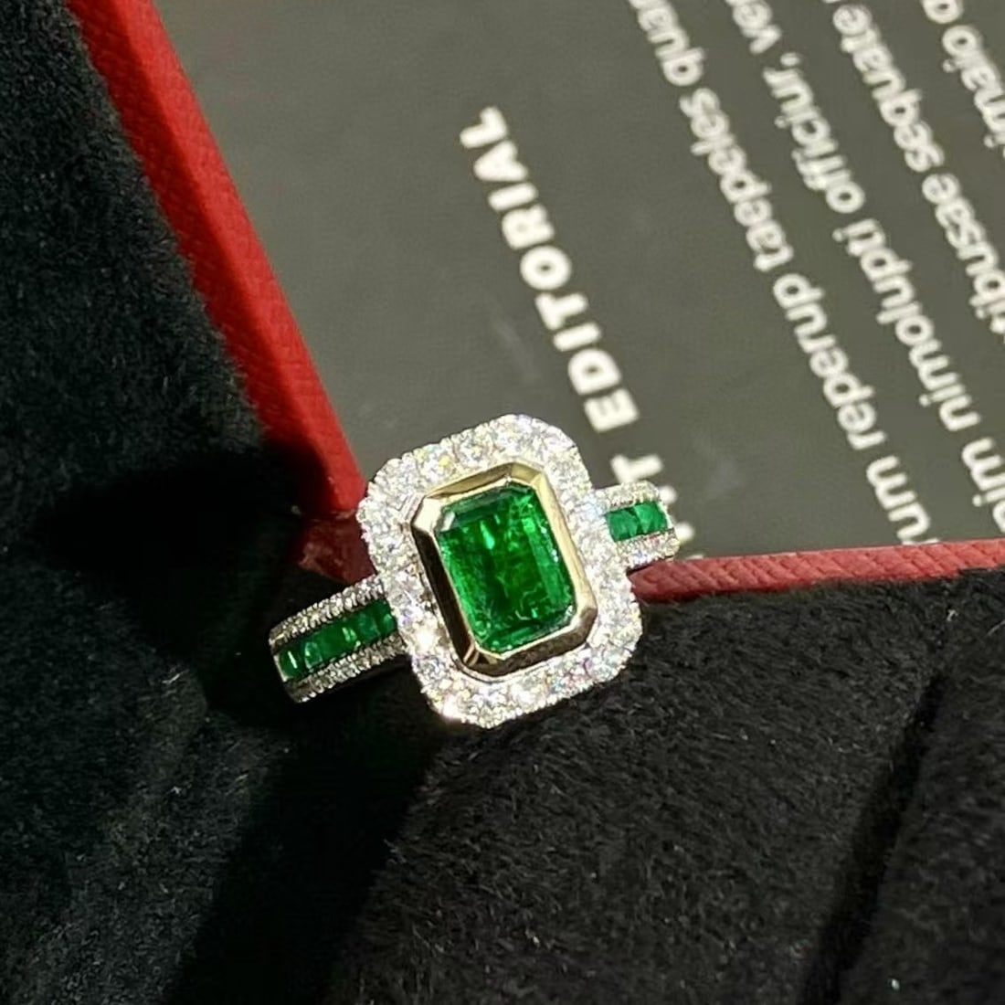 14k Gold 1.57 Ctw Vivid Green Natural Emerald & Diamond Ring - 3