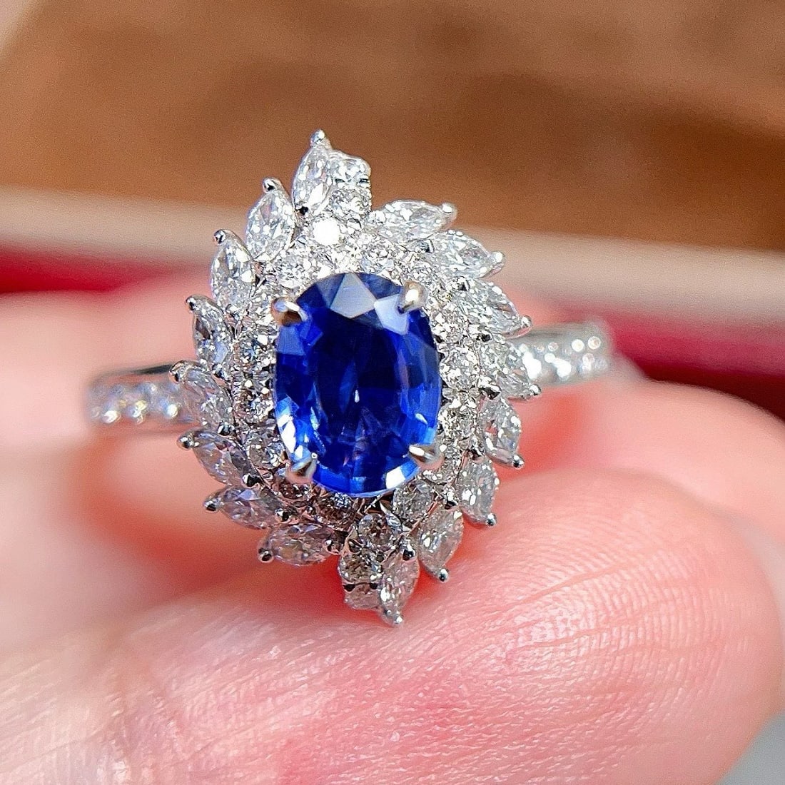 14k Gold 0.8 Ct Natural Sapphire & Diamond Ring - 5