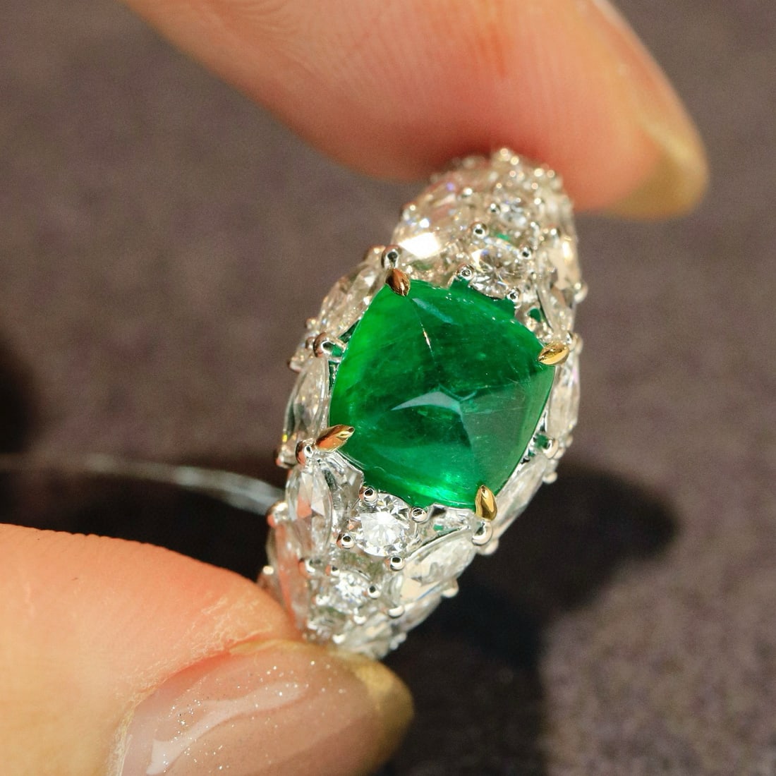14k Gold 3.24 Ctw Vivid Green Natural Emerald & Diamond Ring - 2