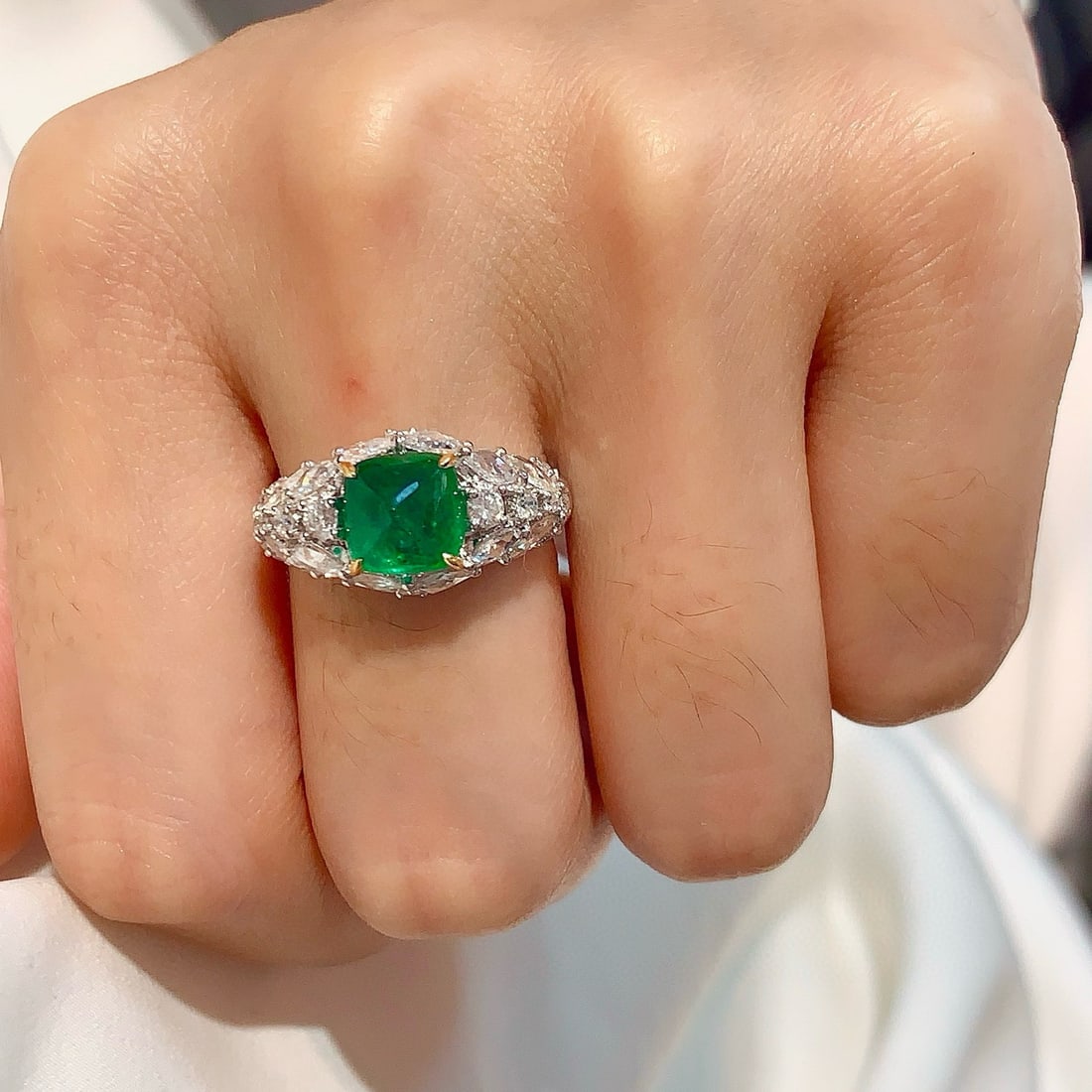 14k Gold 3.24 Ctw Vivid Green Natural Emerald & Diamond Ring - 7